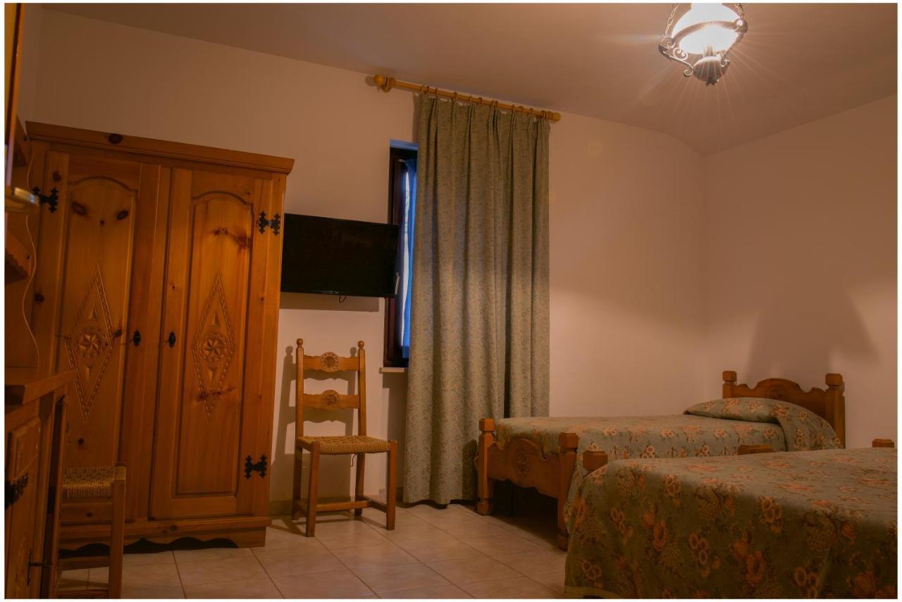 Hotel Pezzoli1938 Gressan Bagian luar foto